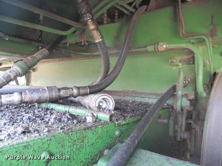 image for item K4962 John Deere 6600 combine