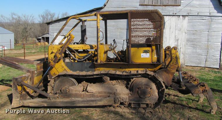 image for item K4979 1969 Caterpillar D4D dozer