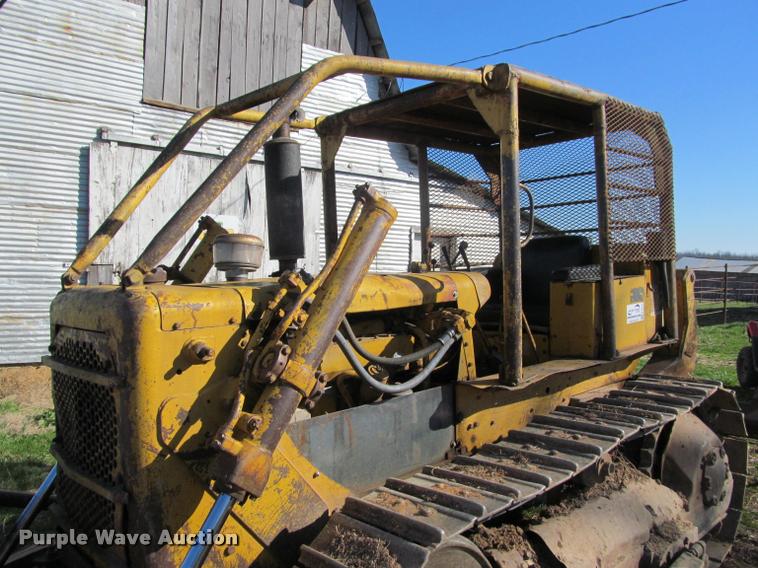 image for item K4979 1969 Caterpillar D4D dozer