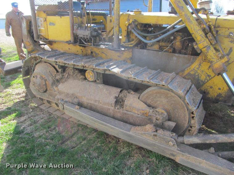 image for item K4979 1969 Caterpillar D4D dozer
