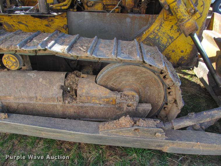 image for item K4979 1969 Caterpillar D4D dozer