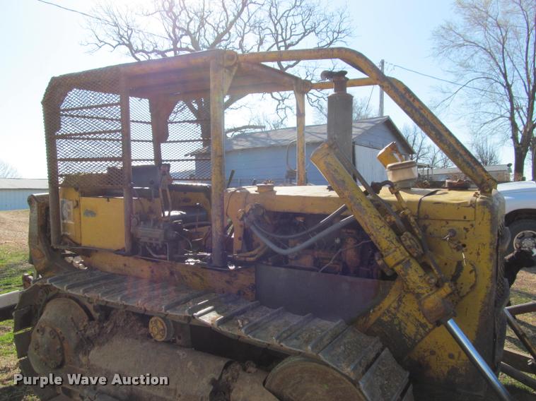 image for item K4979 1969 Caterpillar D4D dozer