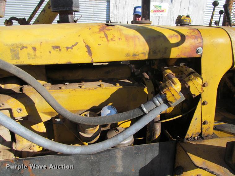 image for item K4979 1969 Caterpillar D4D dozer