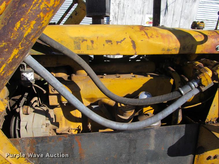 image for item K4979 1969 Caterpillar D4D dozer