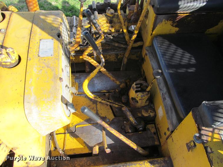 image for item K4979 1969 Caterpillar D4D dozer