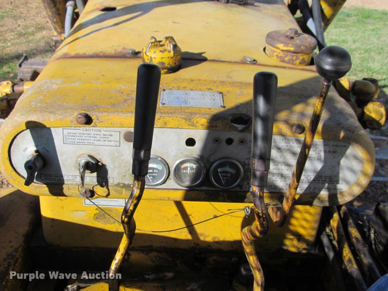 image for item K4979 1969 Caterpillar D4D dozer