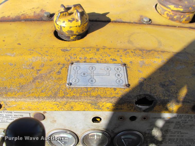 image for item K4979 1969 Caterpillar D4D dozer
