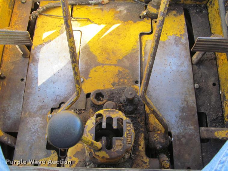 image for item K4979 1969 Caterpillar D4D dozer