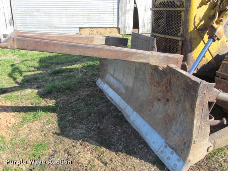 image for item K4979 1969 Caterpillar D4D dozer