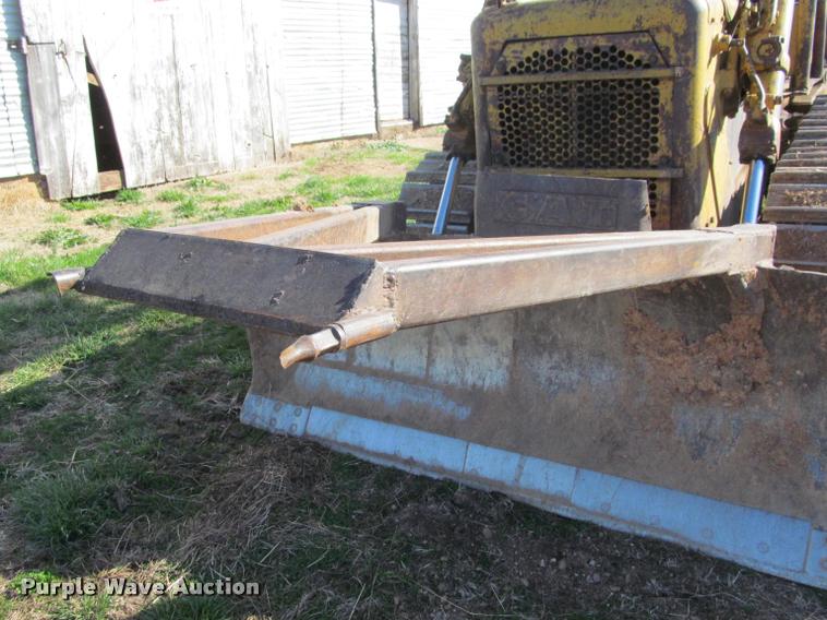 image for item K4979 1969 Caterpillar D4D dozer