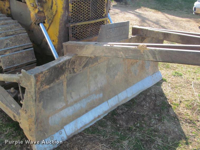 image for item K4979 1969 Caterpillar D4D dozer