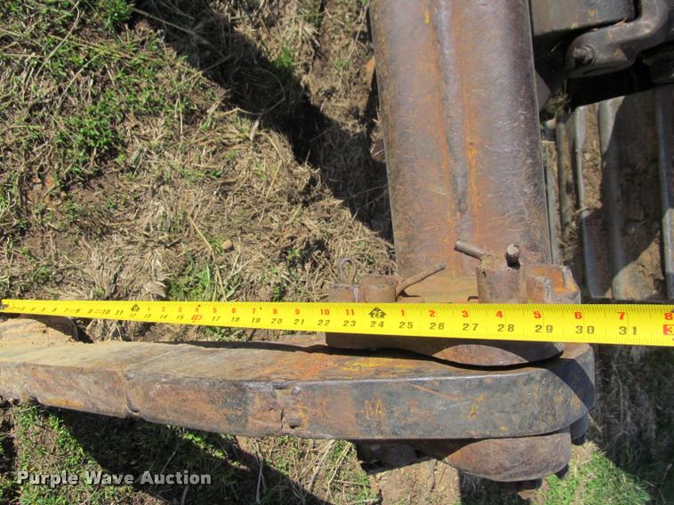 image for item K4979 1969 Caterpillar D4D dozer