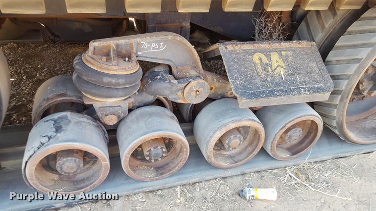 image for item L1595 1987 Caterpillar Challenger 65 tractor