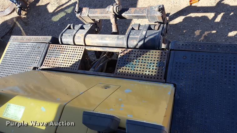 image for item L1595 1987 Caterpillar Challenger 65 tractor