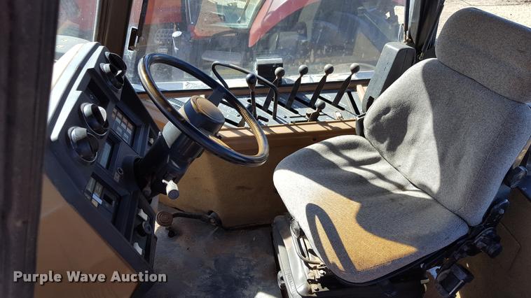 image for item L1595 1987 Caterpillar Challenger 65 tractor