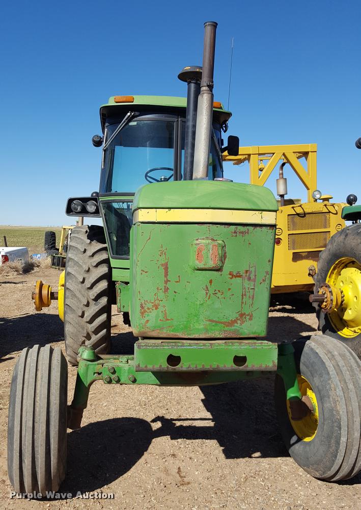 image for item L1596 1981 John Deere 4840 tractor