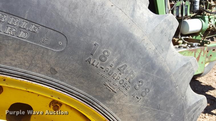 image for item L1596 1981 John Deere 4840 tractor