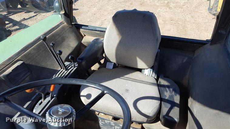 image for item L1596 1981 John Deere 4840 tractor