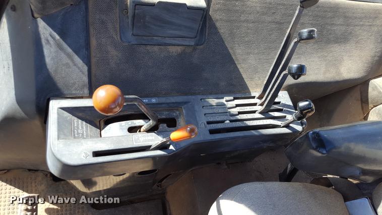 image for item L1596 1981 John Deere 4840 tractor