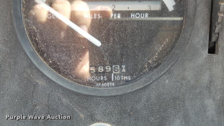 image for item L1596 1981 John Deere 4840 tractor