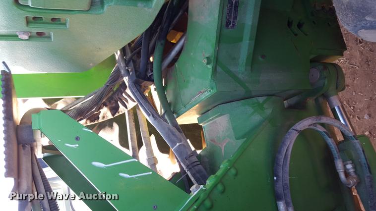 image for item L1598 2008 John Deere 9530 4WD tractor