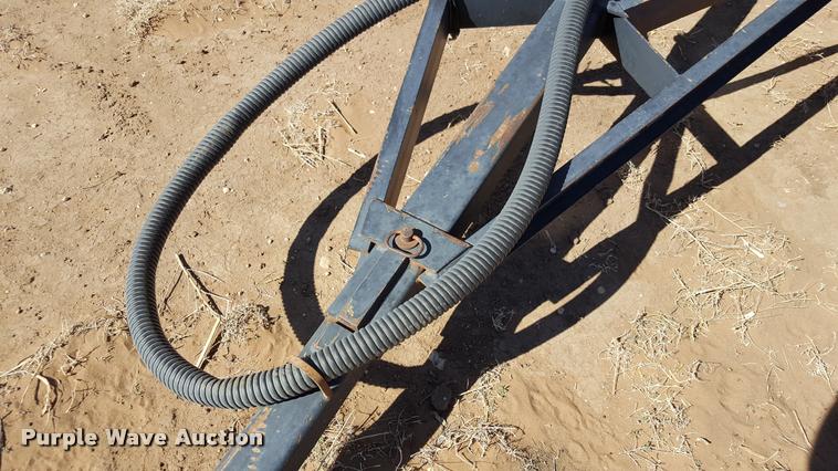 image for item L1599 Yetter All Steer nurse tank