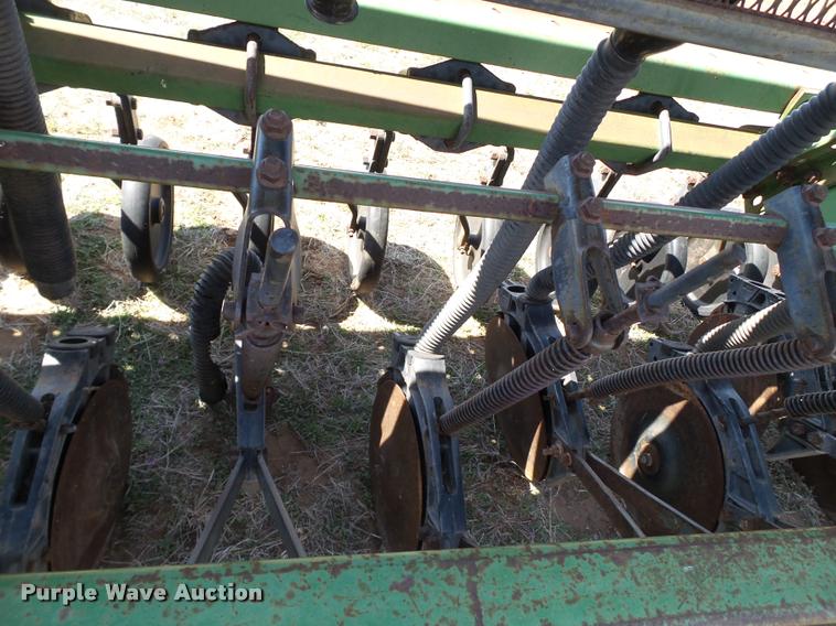 image for item L1603 John Deere 520 grain drill