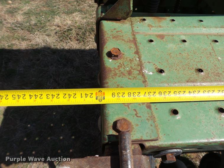 image for item L1603 John Deere 520 grain drill