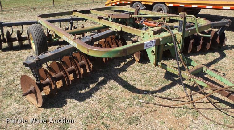 image for item L1607 John Deere 215 tandem disk