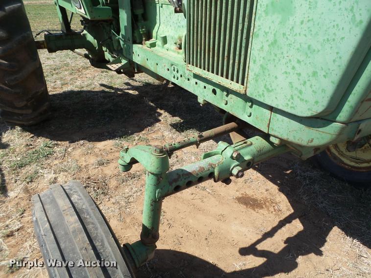 image for item L1610 1967 John Deere 4020 tractor
