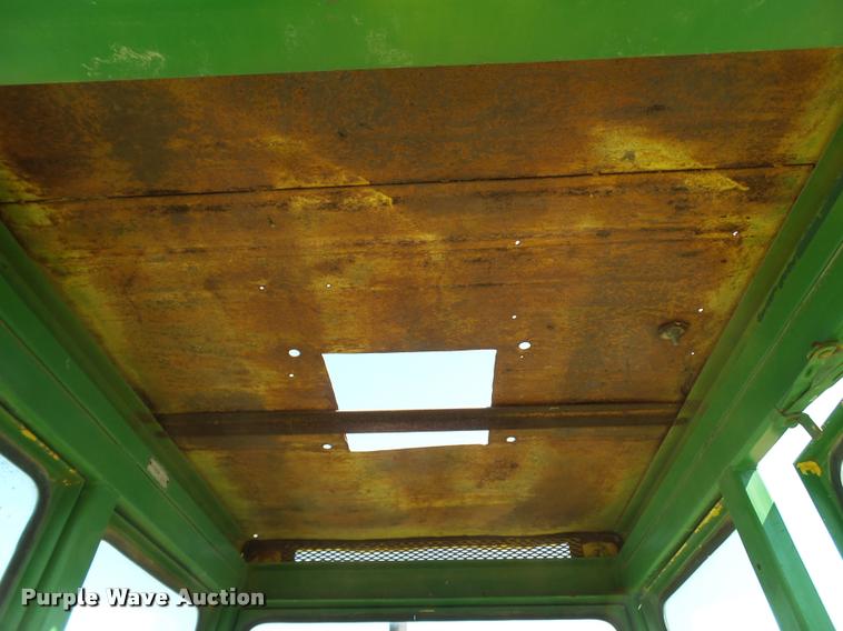 image for item L1610 1967 John Deere 4020 tractor