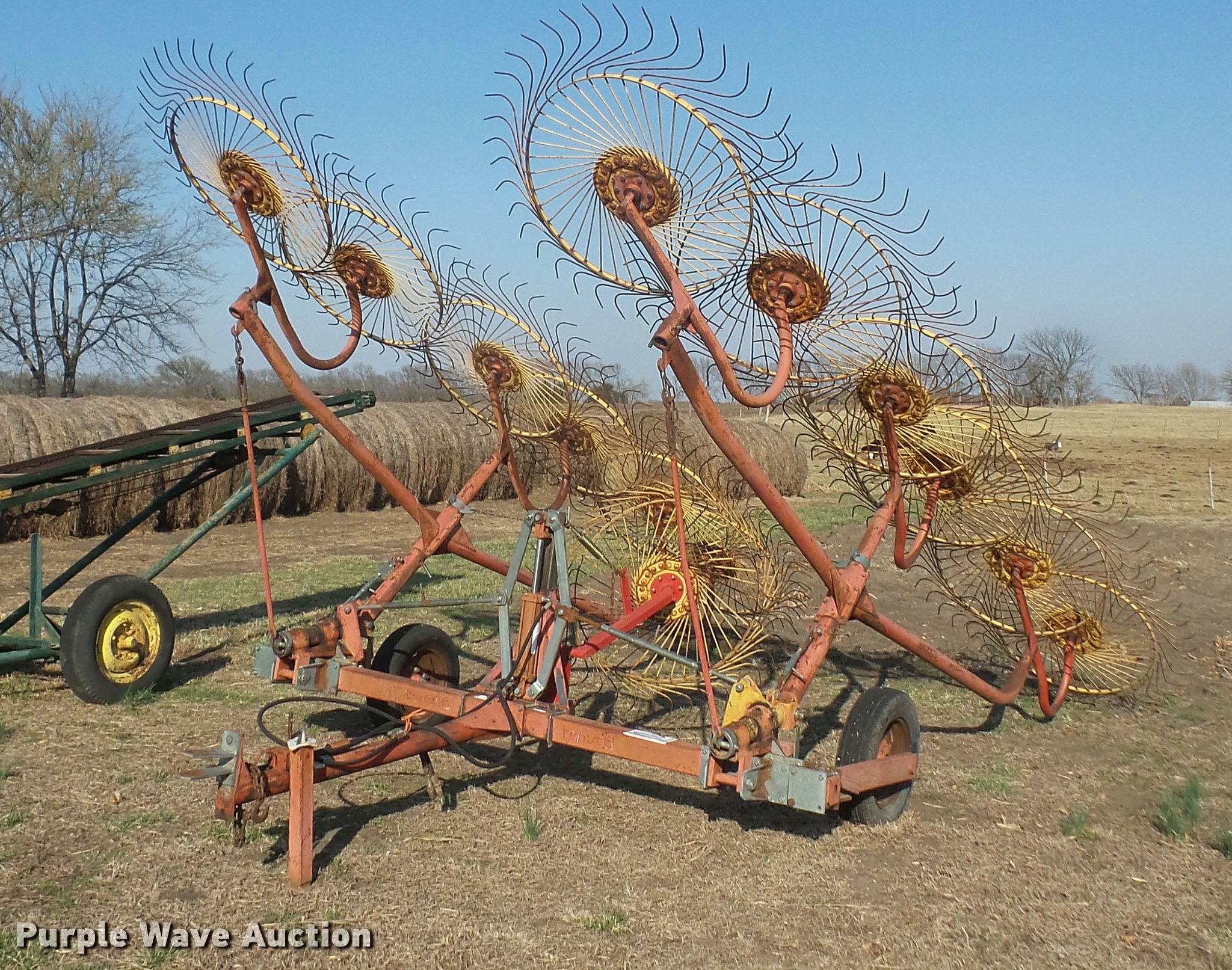 Tonutti RSC12 wheel rake with center wheel in Lawrence, KS | Item ...