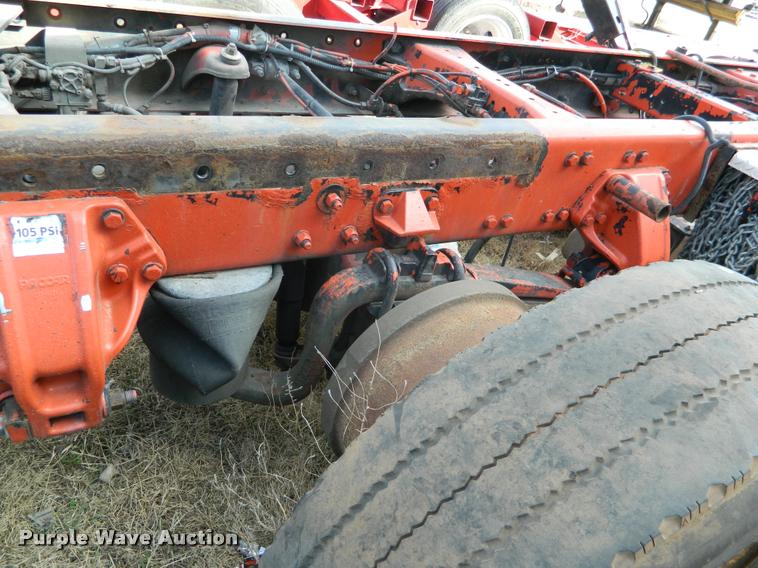 image for item BK9286 2011 T660 rear axle and frame