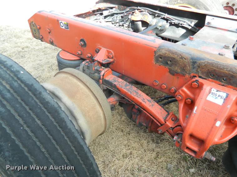 image for item BK9286 2011 T660 rear axle and frame