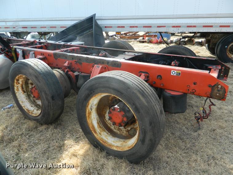 image for item BK9286 2011 T660 rear axle and frame