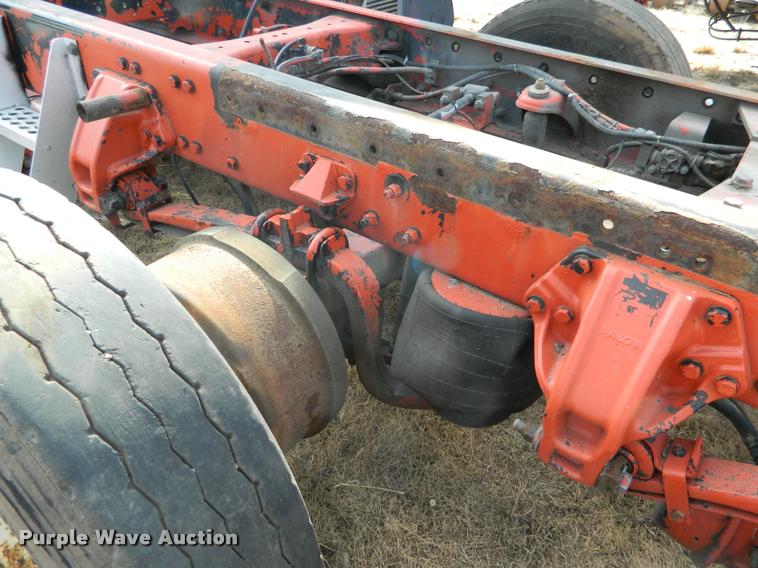 image for item BK9286 2011 T660 rear axle and frame