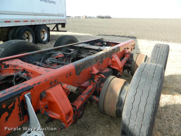 image for item BK9286 2011 T660 rear axle and frame