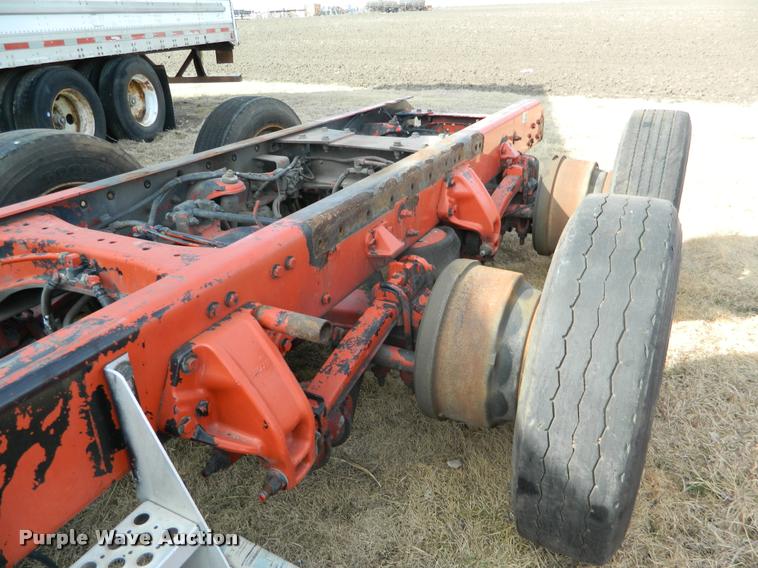 image for item BK9286 2011 T660 rear axle and frame