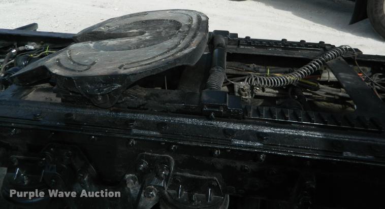 image for item BK9287 2002 Kenworth rear axle and frame