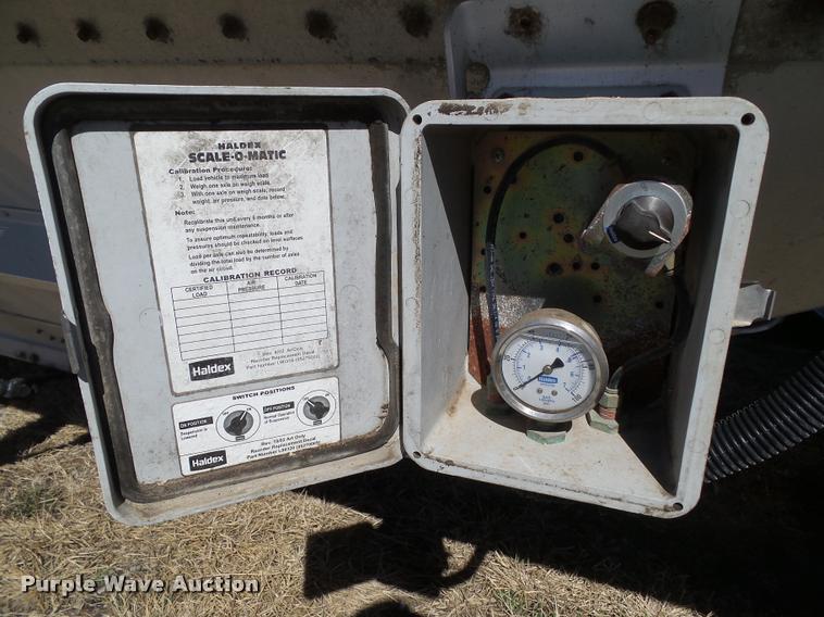 image for item CB9858 2007 Timpte double hopper grain trailer