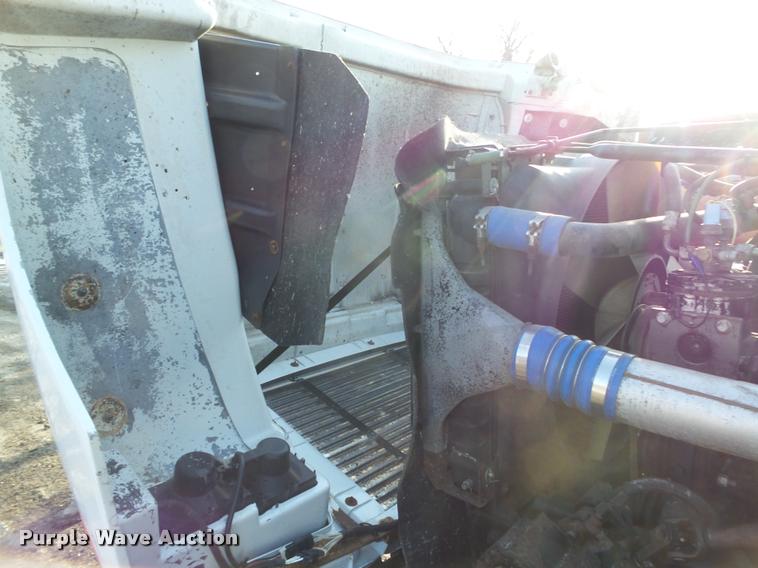 image for item DA0555 1996 Freightliner FLD112 semi truck