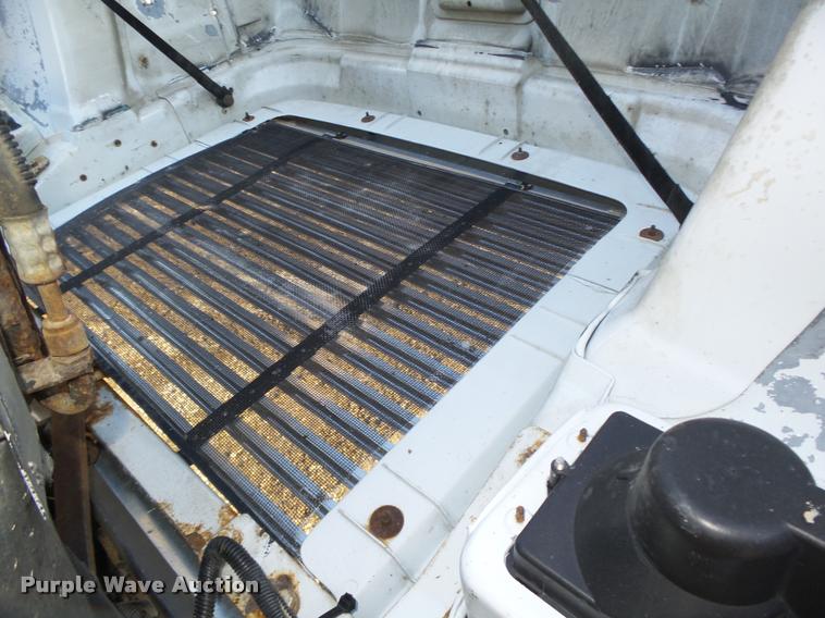 image for item DA0555 1996 Freightliner FLD112 semi truck