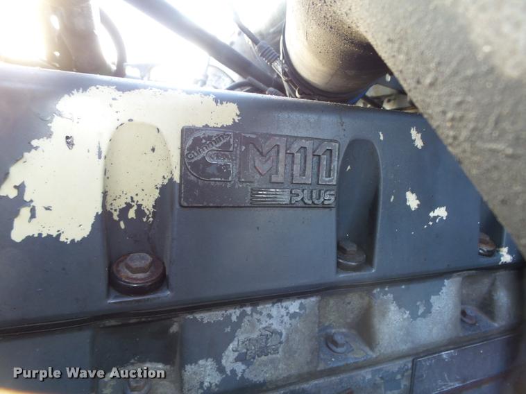 image for item DA0555 1996 Freightliner FLD112 semi truck