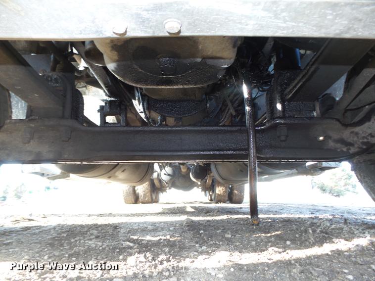 image for item DA0555 1996 Freightliner FLD112 semi truck