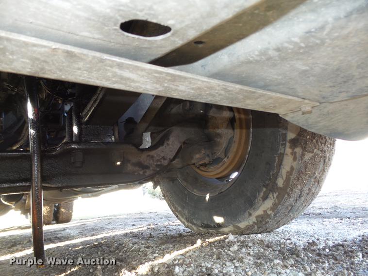 image for item DA0555 1996 Freightliner FLD112 semi truck