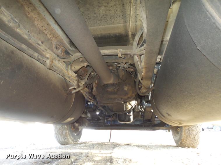 image for item DA0555 1996 Freightliner FLD112 semi truck