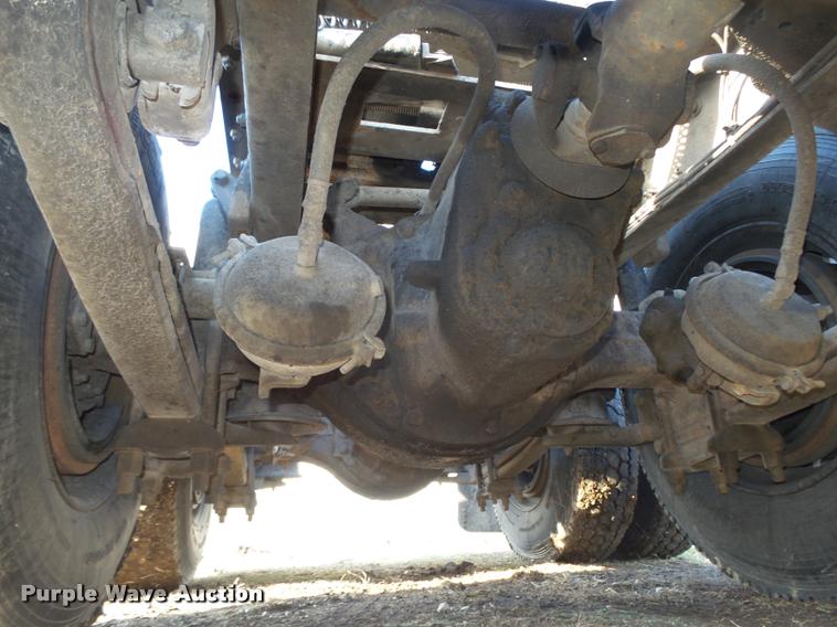 image for item DA0555 1996 Freightliner FLD112 semi truck