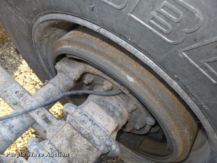 image for item DA0555 1996 Freightliner FLD112 semi truck