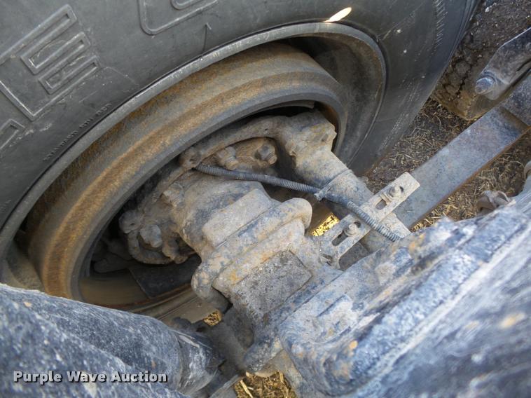 image for item DA0555 1996 Freightliner FLD112 semi truck