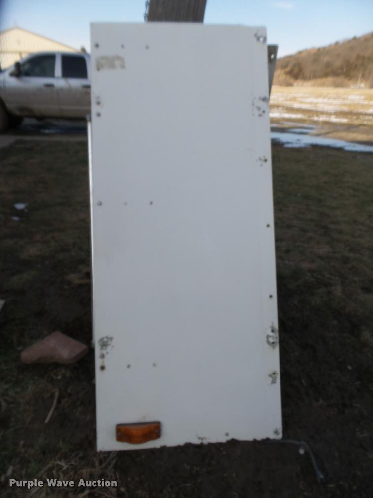 image for item DA0555 1996 Freightliner FLD112 semi truck